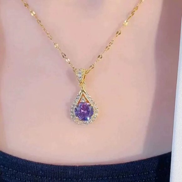 Elegant Gold and Purple Pendant Necklace - Picture 1 of 3
